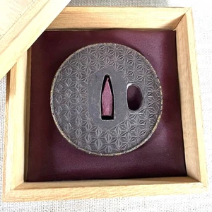 Japan antique iron rim bellflower clan Tsuba Box sword katana armor blade  - Picture 1 of 7