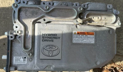12-16 TOYOTA PRIUS "C" SERIES HYBRID CONVERTER INVERTER G9200-52010  GENUINE OEM - Image 1 of 4