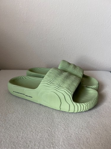 Adidas Adilette 22 Slides Taglia 13 Magic Lime Nuovissima di zecca GX6946
