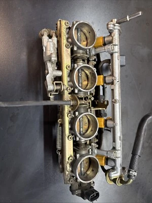 Yamaha FJR1300 2005 carrocería de acelerador de admisión de riel de combustible OEM (20039) Foto 1 de 4