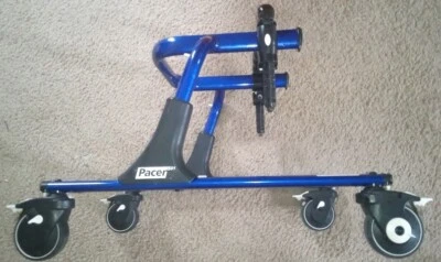 Entrenador de marcha Rifton Pacer K501 75 lb Max para necesidades especiales Foto 1 de 4