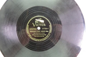 Sammy Kaye - VICTOR 27738 - Remember Pearl Harbor  & Dear Mom - WWII - Picture 1 of 2