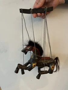 Vintage Volkskunst handgefertigt bemalt Holz Pferd Marionette Schnurpuppe - Bild 1 von 9
