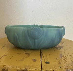 Vintage VAN BRIGGLE Art Pottery Tulip Bowl Ming Turquoise Blue - Foto 1 di 9