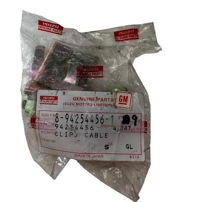 GM Auto Trans. Shift Cable Retainer Clip 94254456 85-89 Spectrum 90-93 Storm x9 - Image 1 of 2