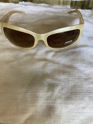 Nuevas gafas de sol Fendi vintage Foto 1 de 4