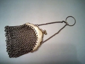 Cartera de monedas antigua de malla de malla en miniatura de correo chatelaine - Imagen 1 de 5