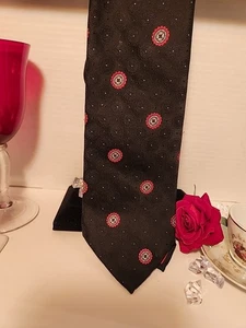 WEMLON WEMBLEY Herren Krawatte dunkelblau mit rot und weiß kleinen Designs  - Bild 1 von 15