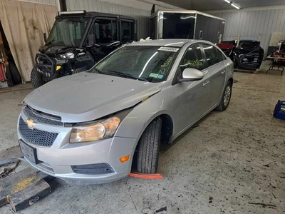 Used Engine Cooling Fan Motor fits: 2011 Chevrolet Cruze fan assembly 1.4L opt L Foto 1 de 4