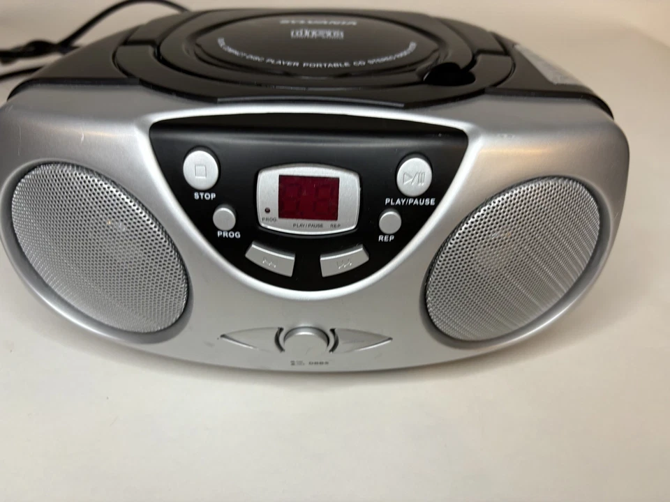 Sylvania портативный проигрыватель компакт-дисков стерео с AM/FM-радио бумбокс SRCD243PL-ASST6  - Изображение 1 из 4