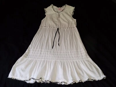 Vestido elegante/formal para niña, talla (16) hasta la rodilla. Vestido de algodón blanco. Foto 1 de 4