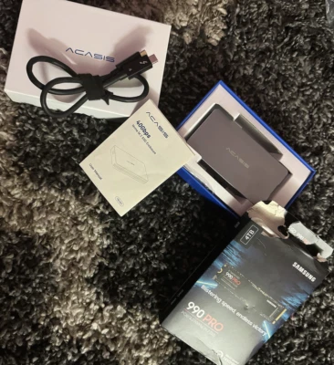 ACASIS TBU 401 M.2 NVME ENCLOSURE & 4TB SAMSUNG 990PRO SSD AND THUNDRBOLT4 CABLE - Image 1 of 4