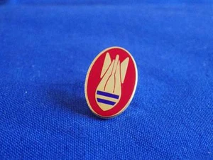 BOMB DISPOSAL LAPEL PIN - Picture 1 of 1