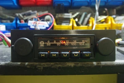 Oldtimer OPEL SEBRING SUPER 2 Autoradio Hersteller GRUNDIG - Bild 1 von 4