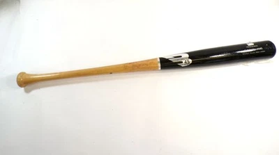 Taco 2023 Alika Williams #75 Pirates TI usado em jogos B45 Premium 33,5" PX262616 - Imagem 1 de 4