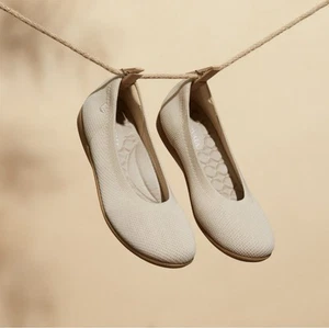 Vivaia Claire Round Toe Walker Knit Slip-On Shoes Almond Beige Size 41 - Picture 1 of 5