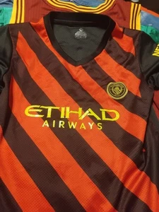 Camiseta Manchester City Negra Roja Haaland #9 Talla X-Pequeña Fútbol Etihad Airways - Imagen 1 de 14