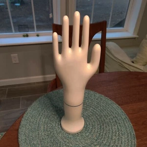 VTG Hall 9413 CERAMIC GLOVE MOLD - Picture 1 of 6
