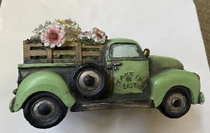 Vintage Old Green Rustic Resin Truck W/ Flowers Farmhouse Country Figure - Picture 1 of 6