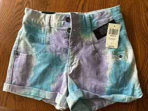 Black Heart High Rise Cuffed Pastelmulticlr V Arch Short  Hot Topic - Picture 1 of 6