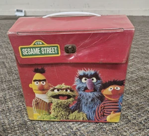 Caja porta discos vintage de Plaza Sésamo años 45 caja miniatura Jim Henson años 70 - Imagen 1 de 7