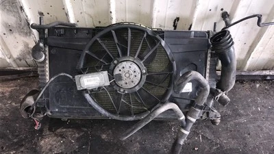 Kit De Radiateurs Pour VOLVO V50 1Ère Série Diesel 2000 (03>07) - Photo 1/2