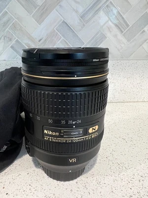 NIKON NIKKOR 24-120 1:4 G ED Foto 1 de 4