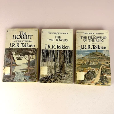 THE HOBBIT & 2 Lord of the Rings J.R.R. Tolkien Vintage Ballantine Paperbacks Foto 1 de 4