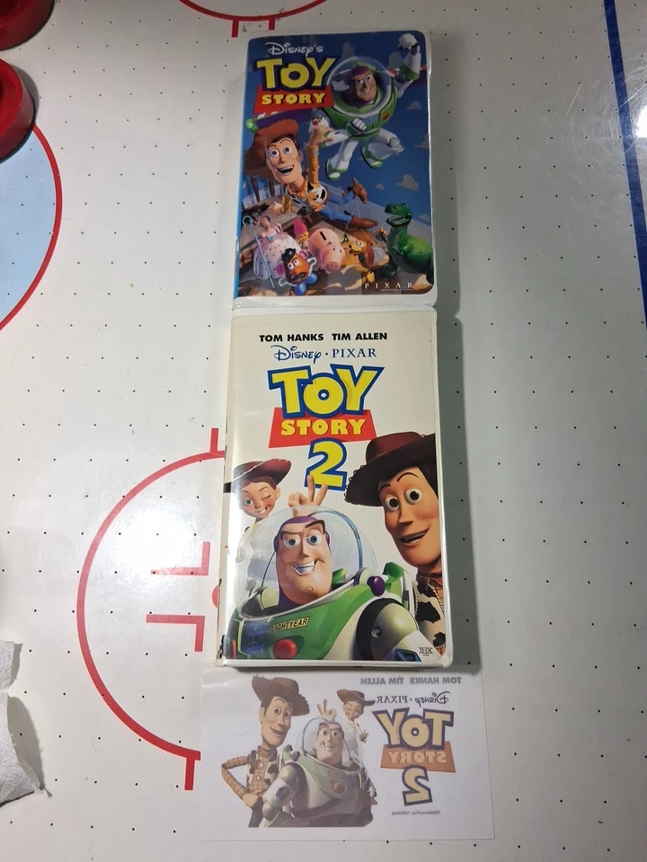 TOY STORY &  TOY STORY 2 VHS Disney Tapes & Cases Excellent With Iron-on Decal Foto 1 de 4
