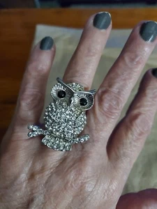 Faux Crystal Stretch Owl Ring Fits Size 6 Through 9 - Picture 1 of 6