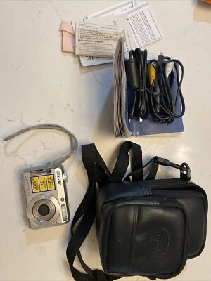 Sony Cyber shot 7.2 MP DSC-S650 untested - Image 1 of 4