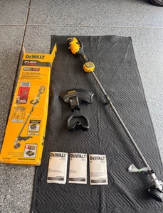 Dewalt FlexVolt 60V String Trimmer Cordless Brushless DCST972B "TOOL ONLY" - Picture 1 of 3