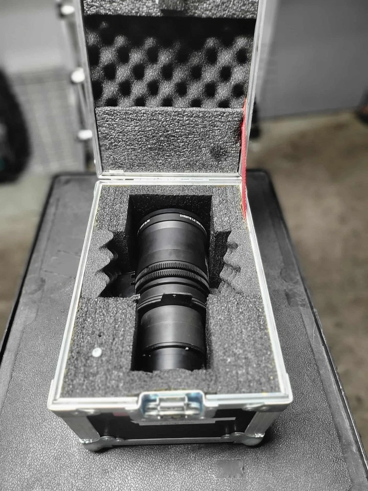 科视Christie ILS镜头2.0-2.8:1 SX+ / 1.8-2.6:1高清0.95三芯片DLP带盒 — 第 1/4 张图片