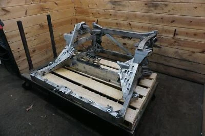 Rear Axle Subframe Cradle Undercarriage Crossmember 39306856100 BMW i8 2014-17 Foto 1 de 4