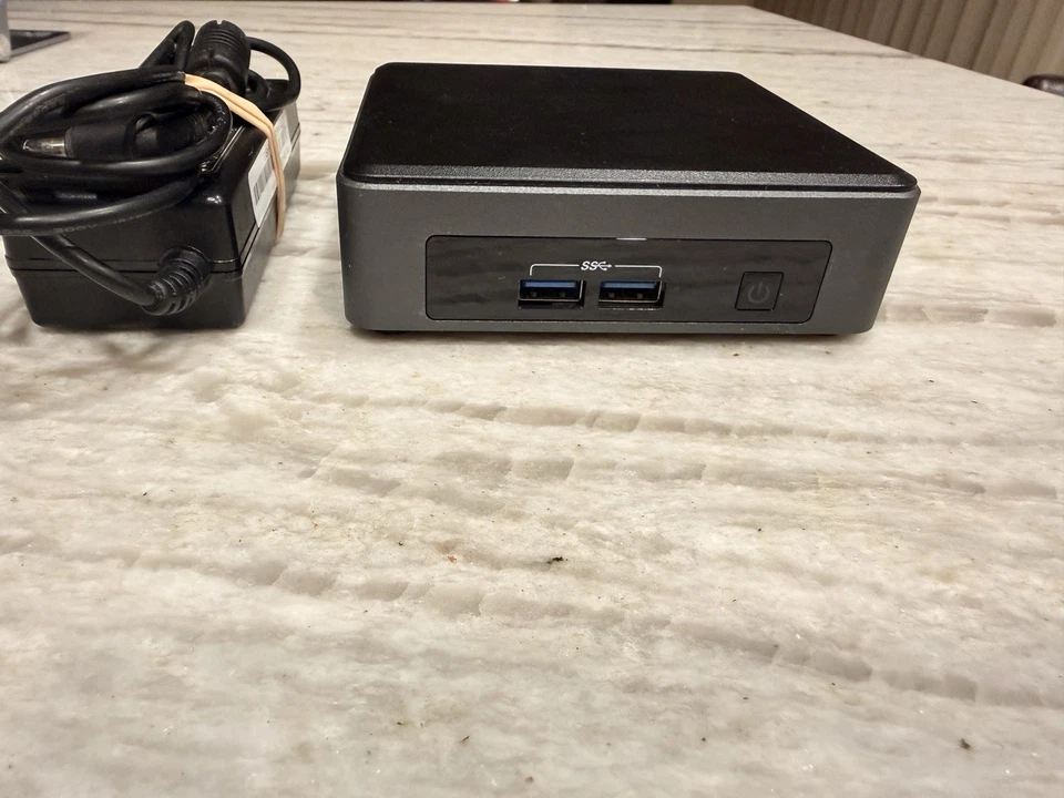 Intel NUC (256GB Win 10, Intel Core i5 7th Gen., 2.60 GHz, 8 GB, NUC7I5DNK1E - Image 1 of 4