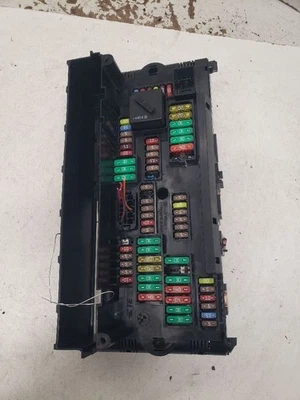 Caja de fusibles motor maletero montado para BMW 535i GT 1433487 12-17 Foto 1 de 4