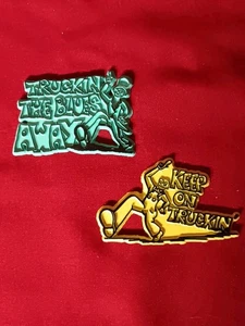 1970s Vintage Rubber Magnet Set Of 2 Miscellaneous TRUCKIN' Quotes And Sayings - Picture 1 of 4