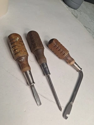 VTG Mac Tools Wooden Handle Sabina. See Photos Flat Phillips Headlight Hook.. FF - Image 1 of 4