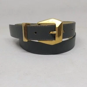 Modischer Damengürtel grau veganes Leder - goldene geometrische Schnalle - klassisch - neutral - Bild 1 von 7