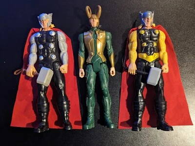 Série Titan Hero Lote De 3 - Marvel - Thor (2 Variantes) - Loki - Solto com Armas - Imagem 1 de 3