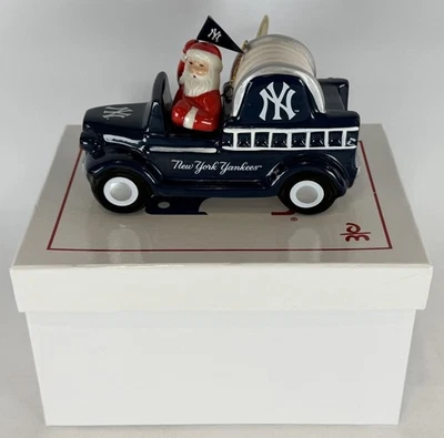 NEW YORK YANKEES DANBURY MINT 2020 CHRISTMAS ORNAMENT - FESTIVE FIRETRUCK - Image 1 of 3