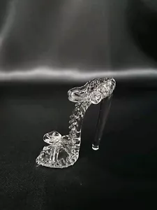 Mini Cenerentola Vetro Tacco Scarpa Soffiata a Mano Vetro Trasparente Figura Statuetta Pantofola - Foto 1 di 9