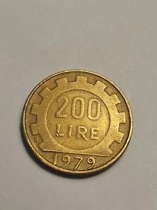 1979 Italy 200 Lire World Coin Italy ๐ฎ๐น - Picture 1 of 4