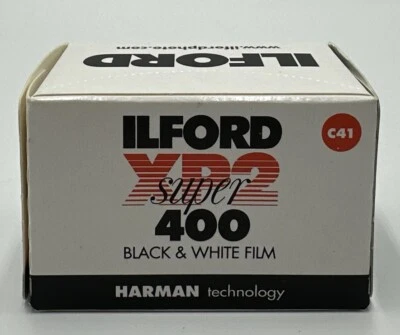 Película negativa ILFORD XP2 Super 400 24 exposición blanco y negro caducidad 08/2025 Foto 1 de 4