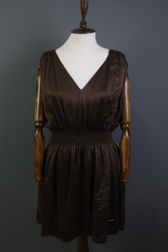 Abito Thomas Burberry marrone con cintura e volant linea A lunghezza ginocchio taglia M