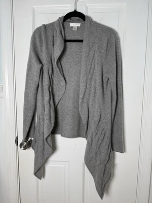 Suéter Cárdigan Kenar Gris Volantes Cascada 100% Cachemira Abierto M - Defectuoso Foto 1 de 4