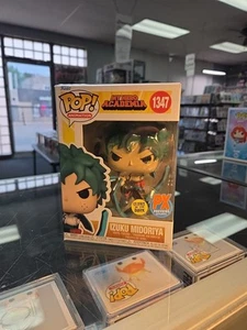 Funko Pop! My Hero Academia Izuku Midoriya Glow Exclusivo #1347 con Protector - Imagen 1 de 6