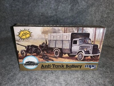 Vintage MPC Anti-Tank Battery 1/76 Scale Model Kit #1-6203 - Image 1 of 4