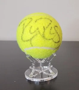 Roger Federer Signed Autographed Tennis Ball with Hologram COA - Picture 1 of 5