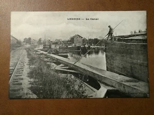 CPA 02 LESDINS - Le Canal - Imagen 1 de 2